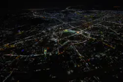 صورة جويّة لمدينة كربلاء يظهر فيها مرقدا الإمام الحسين وأبي الفضل العباس عليهما السلام