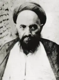 صورة قديمة لآية الله السيد علي القاضي في أواسط عمره