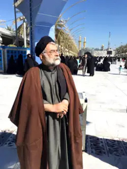صورة المرحوم السيد محمد محسن الطهراني في كربلاء أواخر عمره الشريف